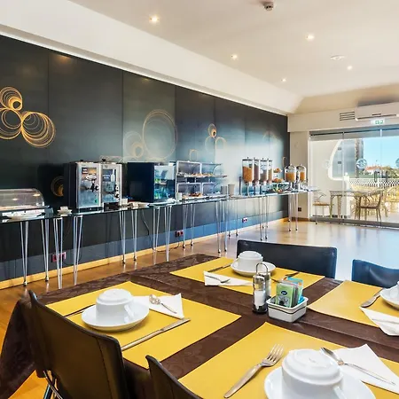 热带海岸酒店 公寓式酒店 4*